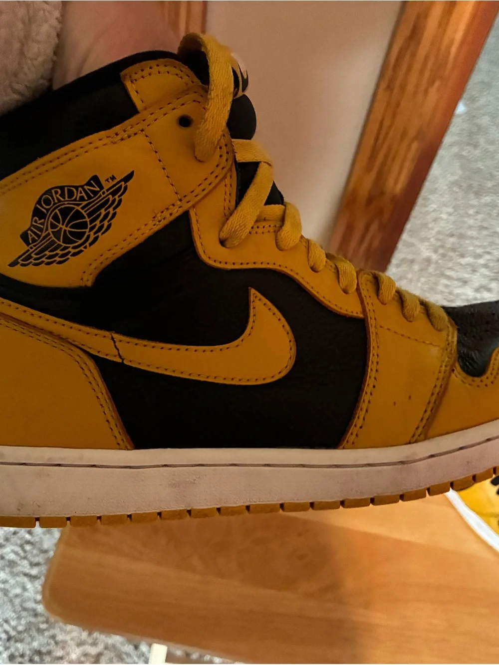 Nike Men’s High-Top Sneakers - Yellow & Black